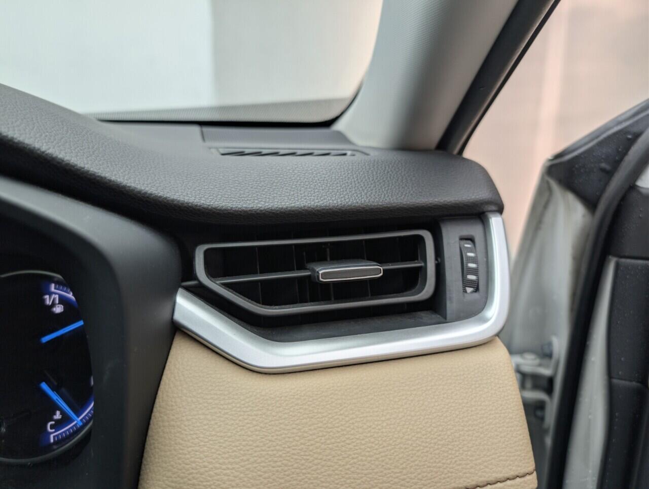 Used Toyota RAV4 2019 for sale - 76689376: Photo 21