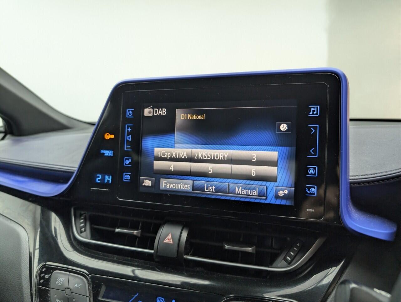 Used Toyota C-HR 2017 for sale - 76550826: Photo 13