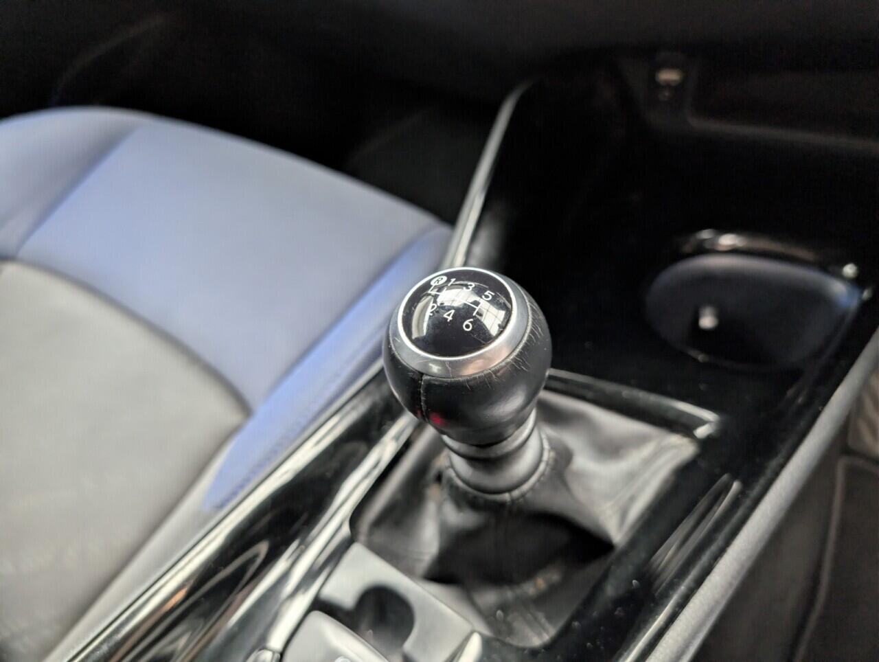 Used Toyota C-HR 2017 for sale - 76550826: Photo 16