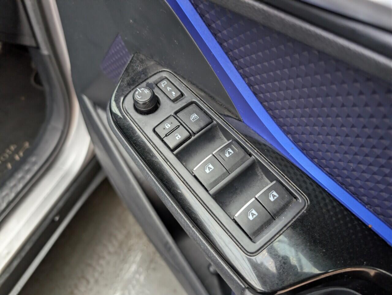 Used Toyota C-HR 2017 for sale - 76550826: Photo 19