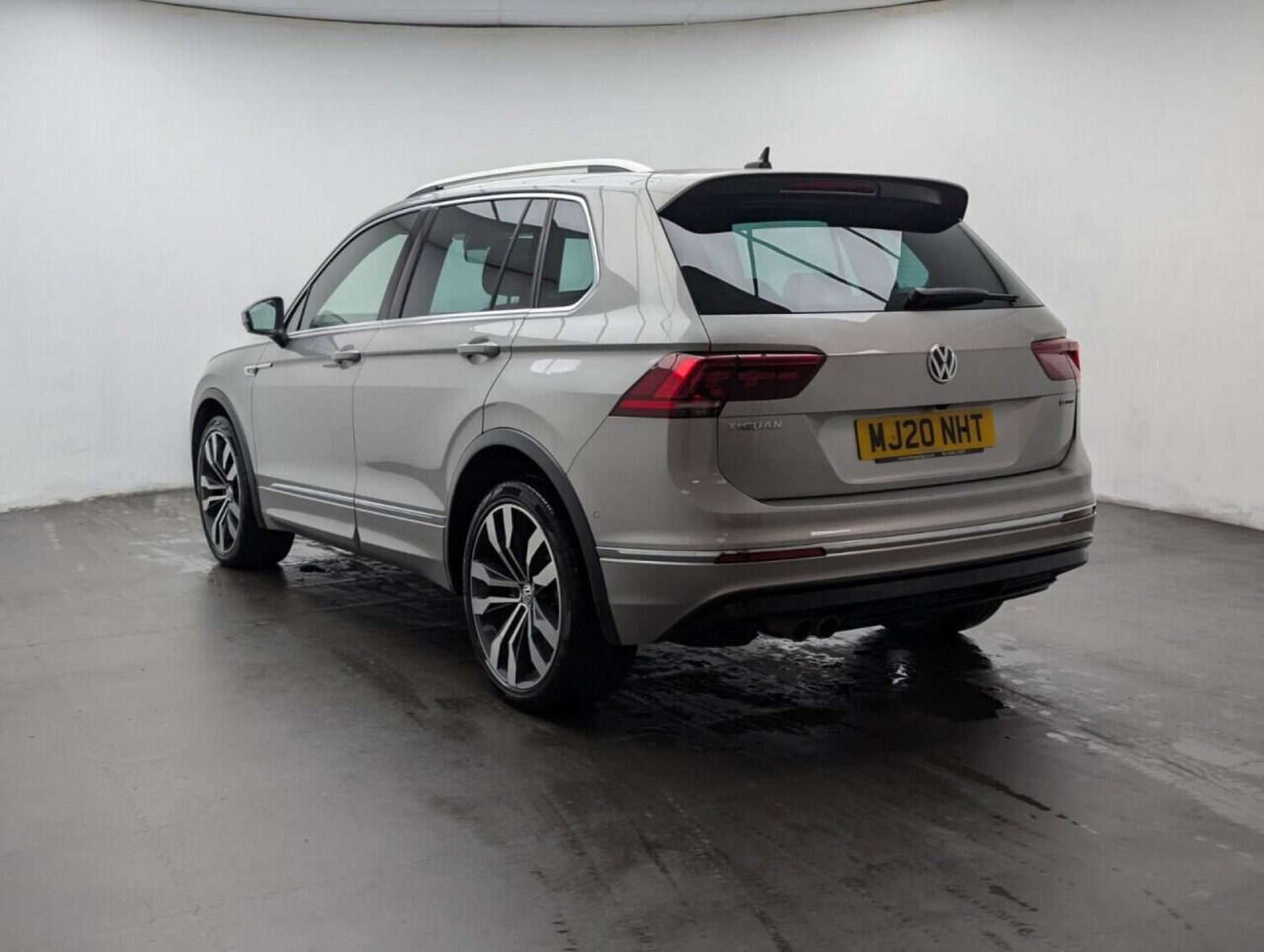 Used Volkswagen Tiguan 2020 for sale - 77714459: Photo 6