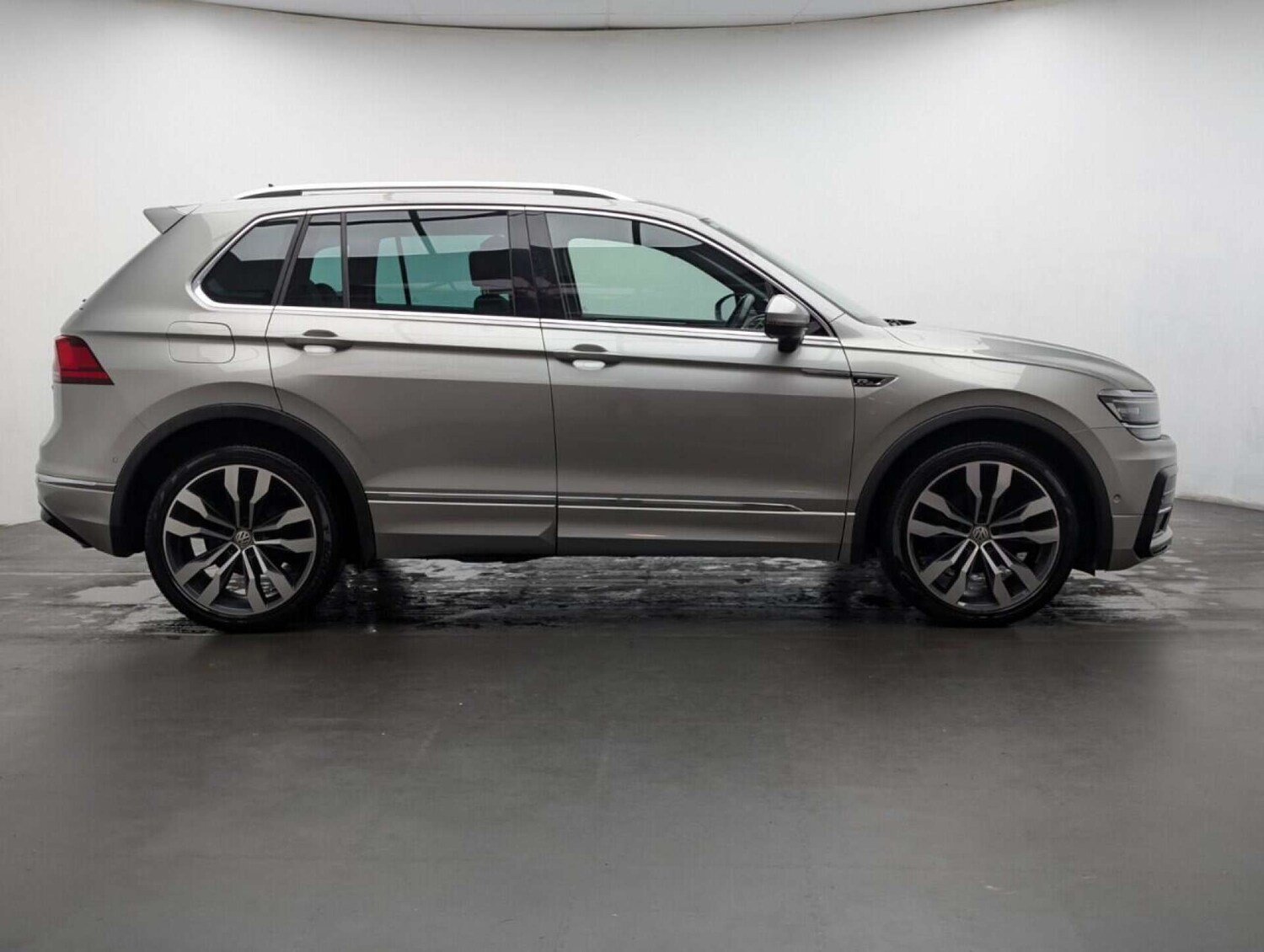 Used Volkswagen Tiguan 2020 for sale - 77714459: Photo 9