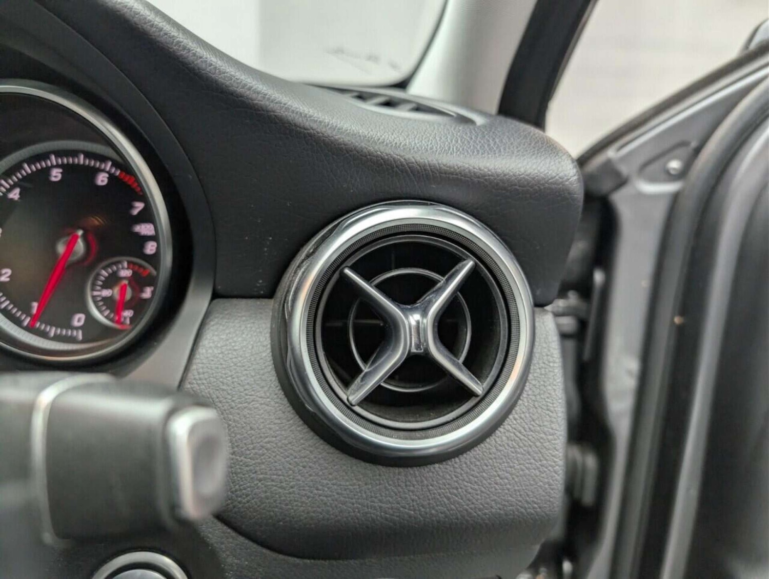 Used Mercedes-Benz GLA 2018 for sale - 77713704: Photo 18