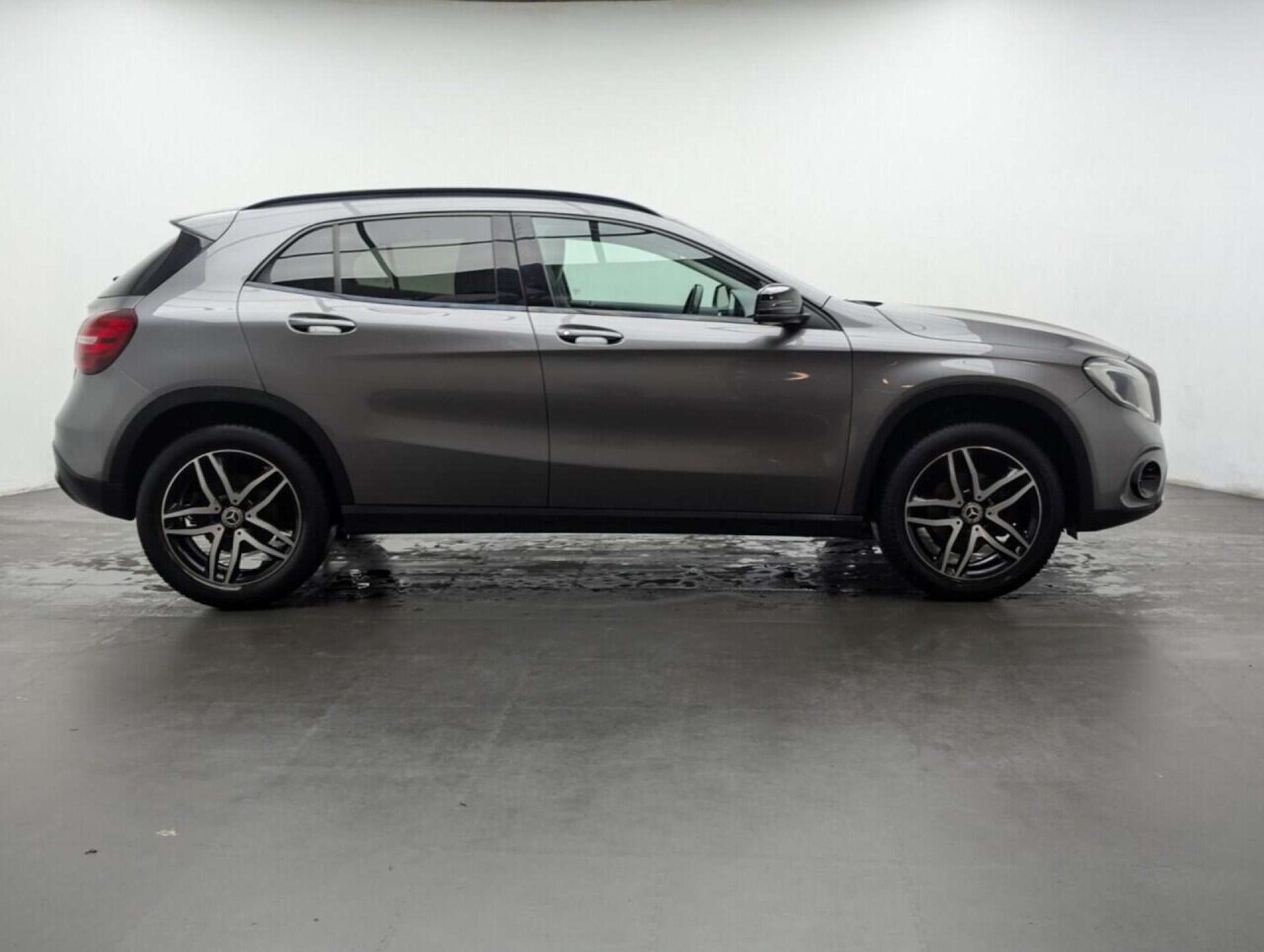 Used Mercedes-Benz GLA 2018 for sale - 77713704: Photo 9