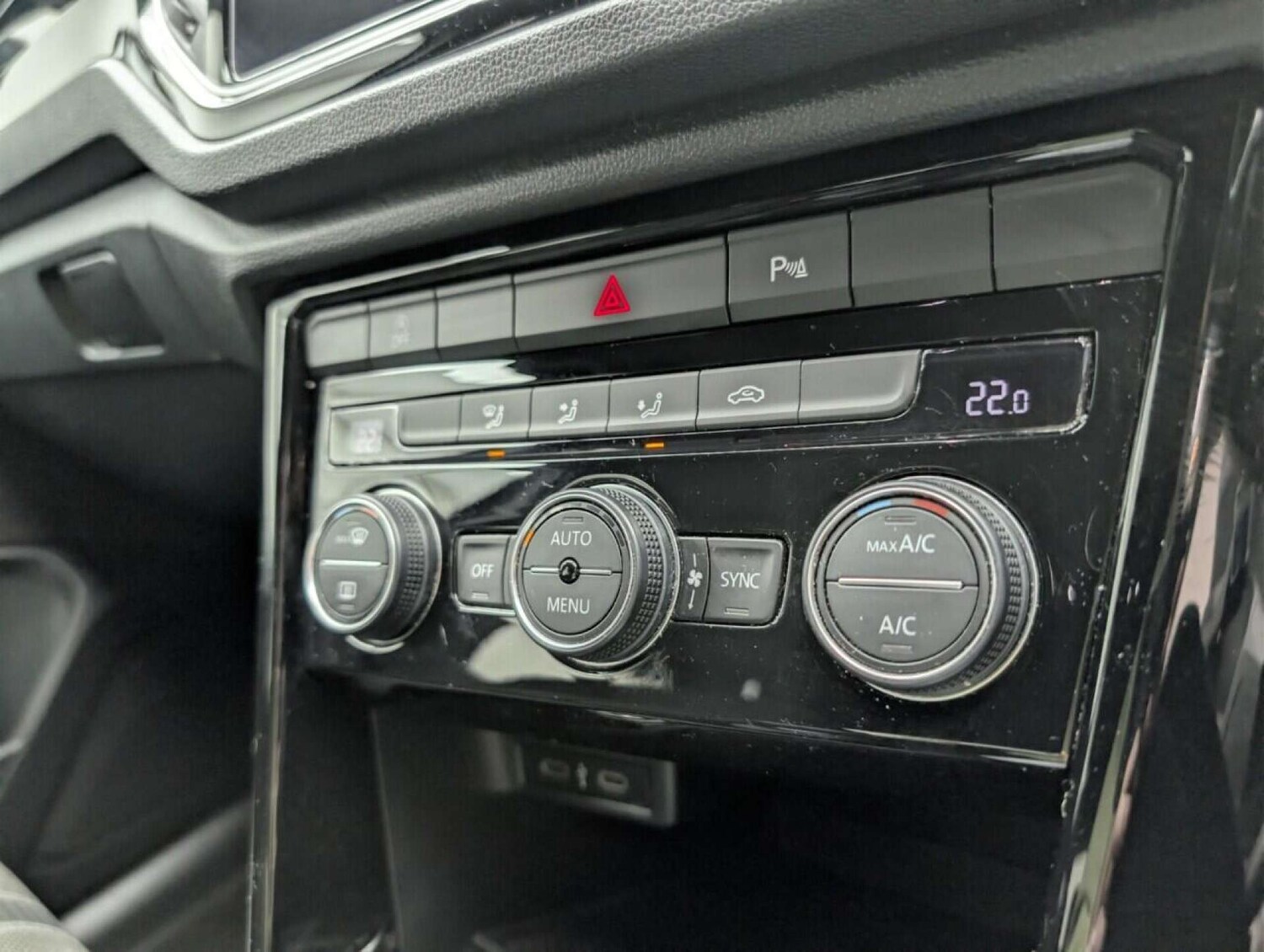 Used Volkswagen T-Roc 2020 for sale - 77713130: Photo 15