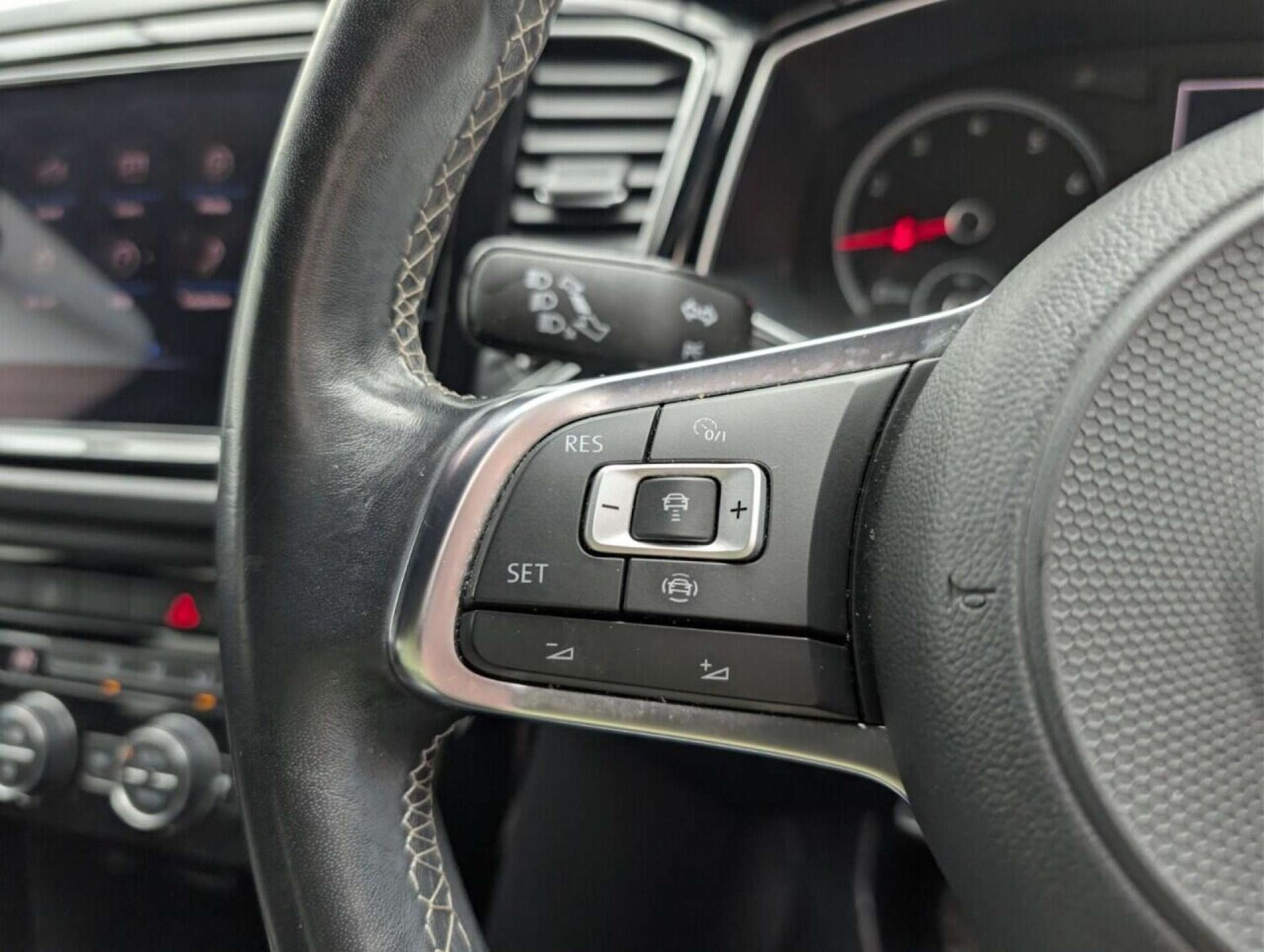 Used Volkswagen T-Roc 2020 for sale - 77713130: Photo 18