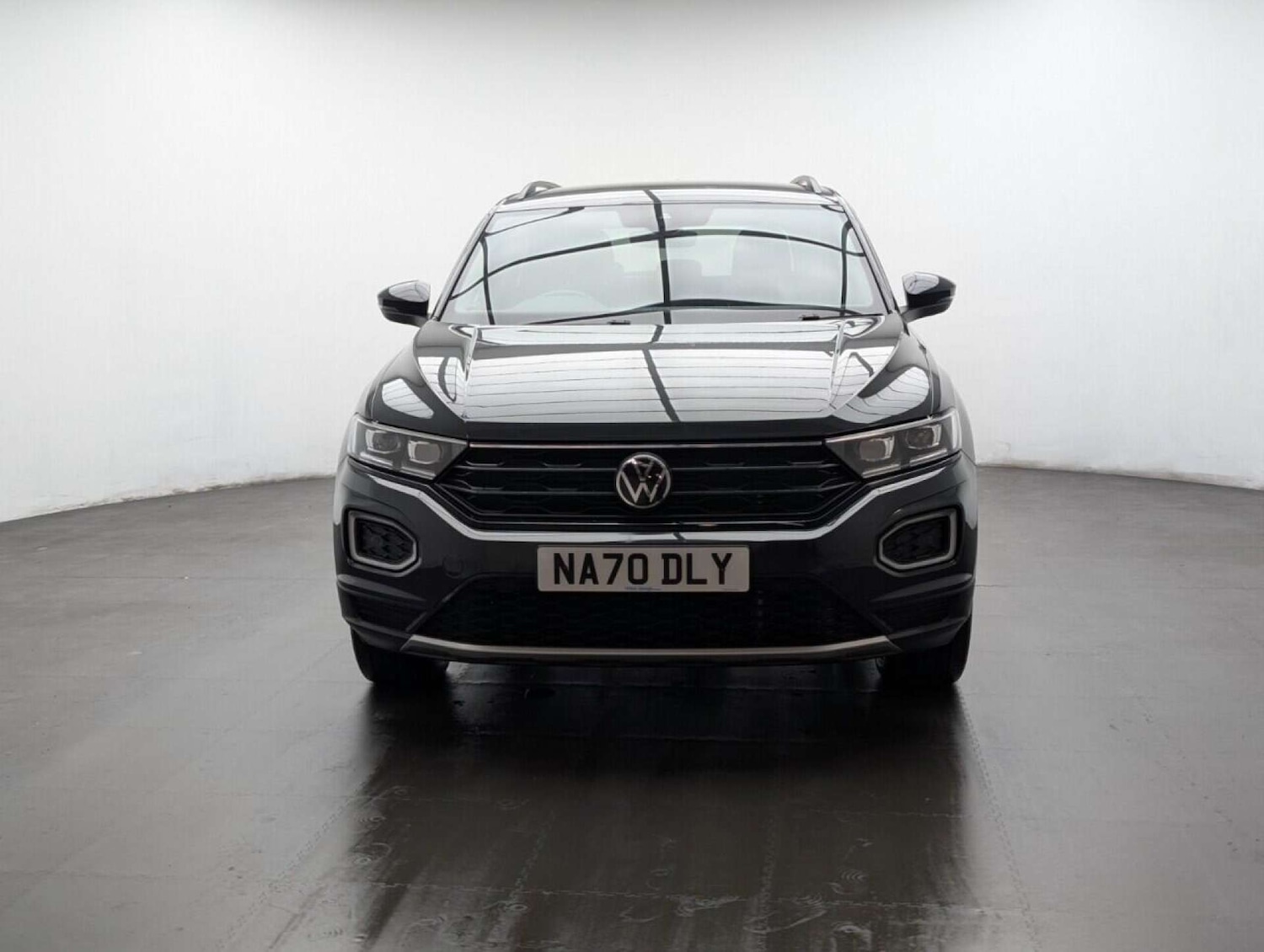 Used Volkswagen T-Roc 2020 for sale - 77713130: Photo 3