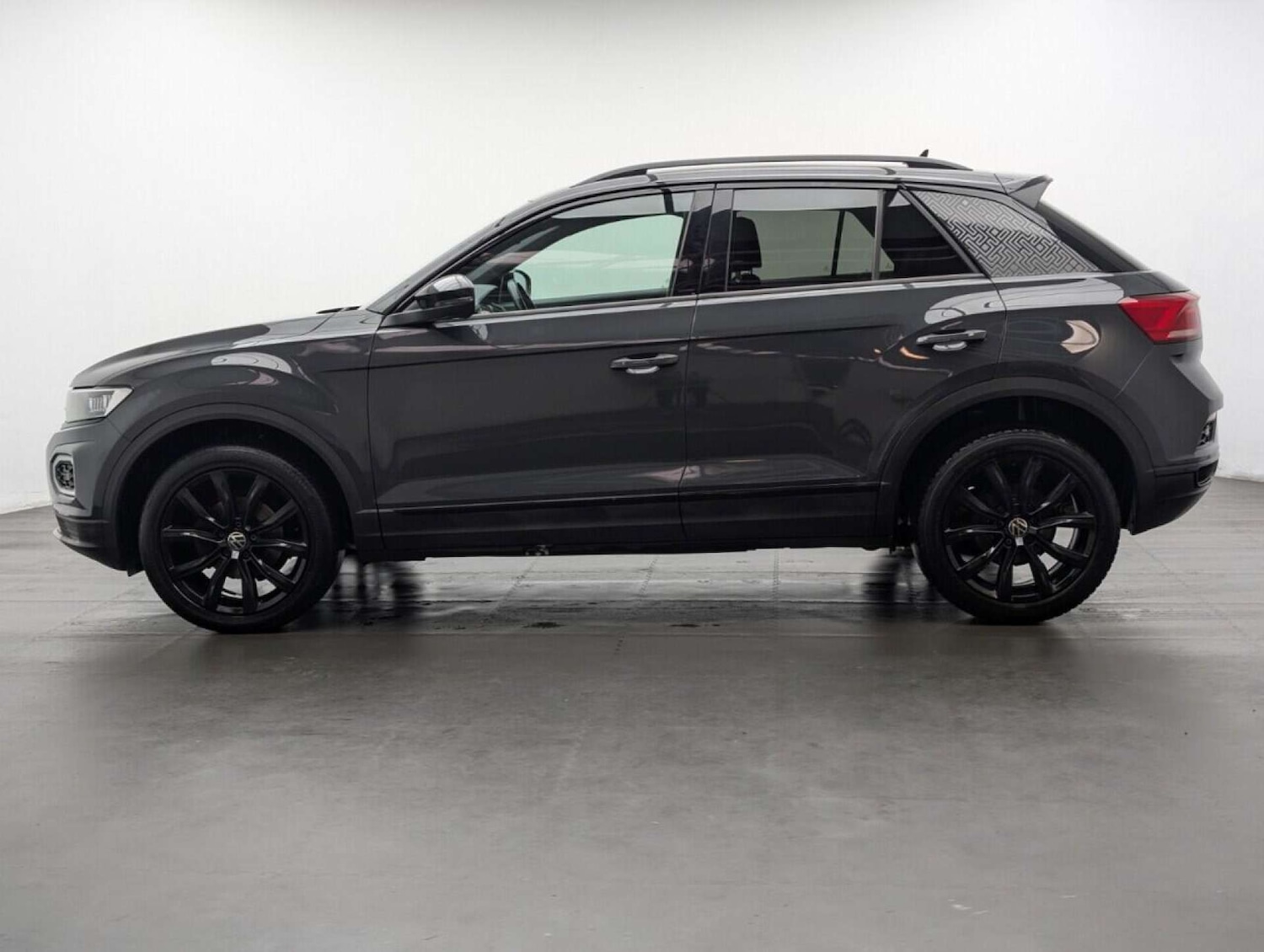 Used Volkswagen T-Roc 2020 for sale - 77713130: Photo 5