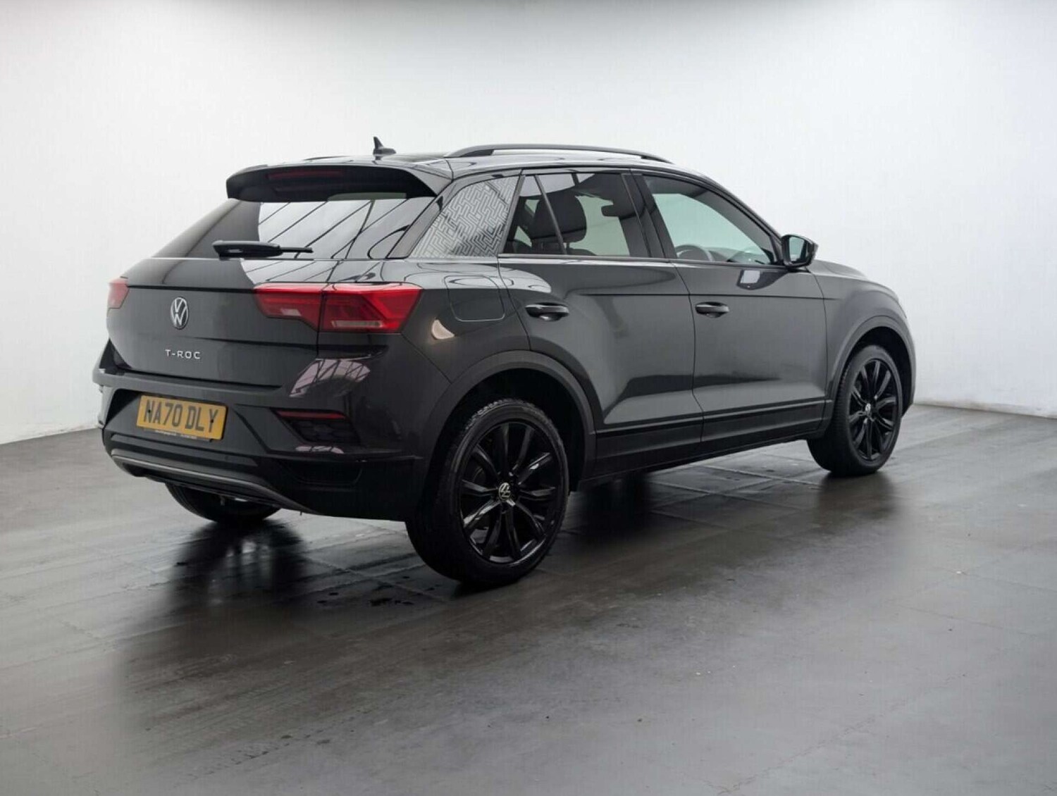 Used Volkswagen T-Roc 2020 for sale - 77713130: Photo 8