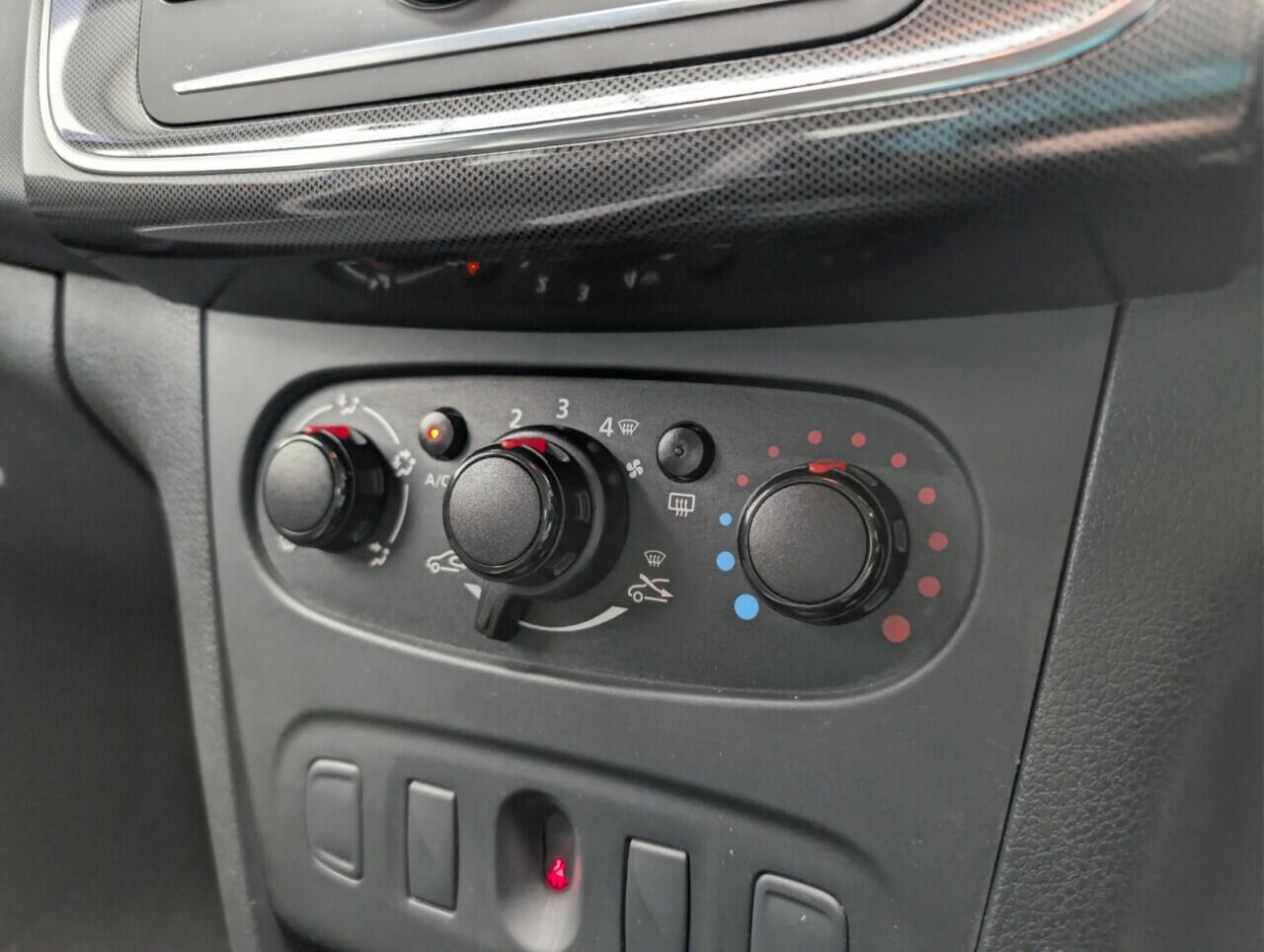 Used Dacia Sandero Stepway 2019 for sale - 76634123: Photo 14