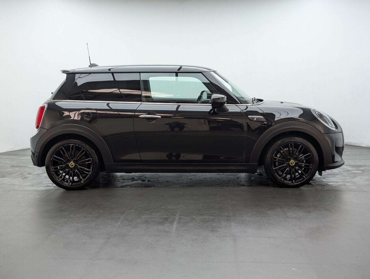 Used MINI Hatch 2021 for sale - 76926296: Photo 9