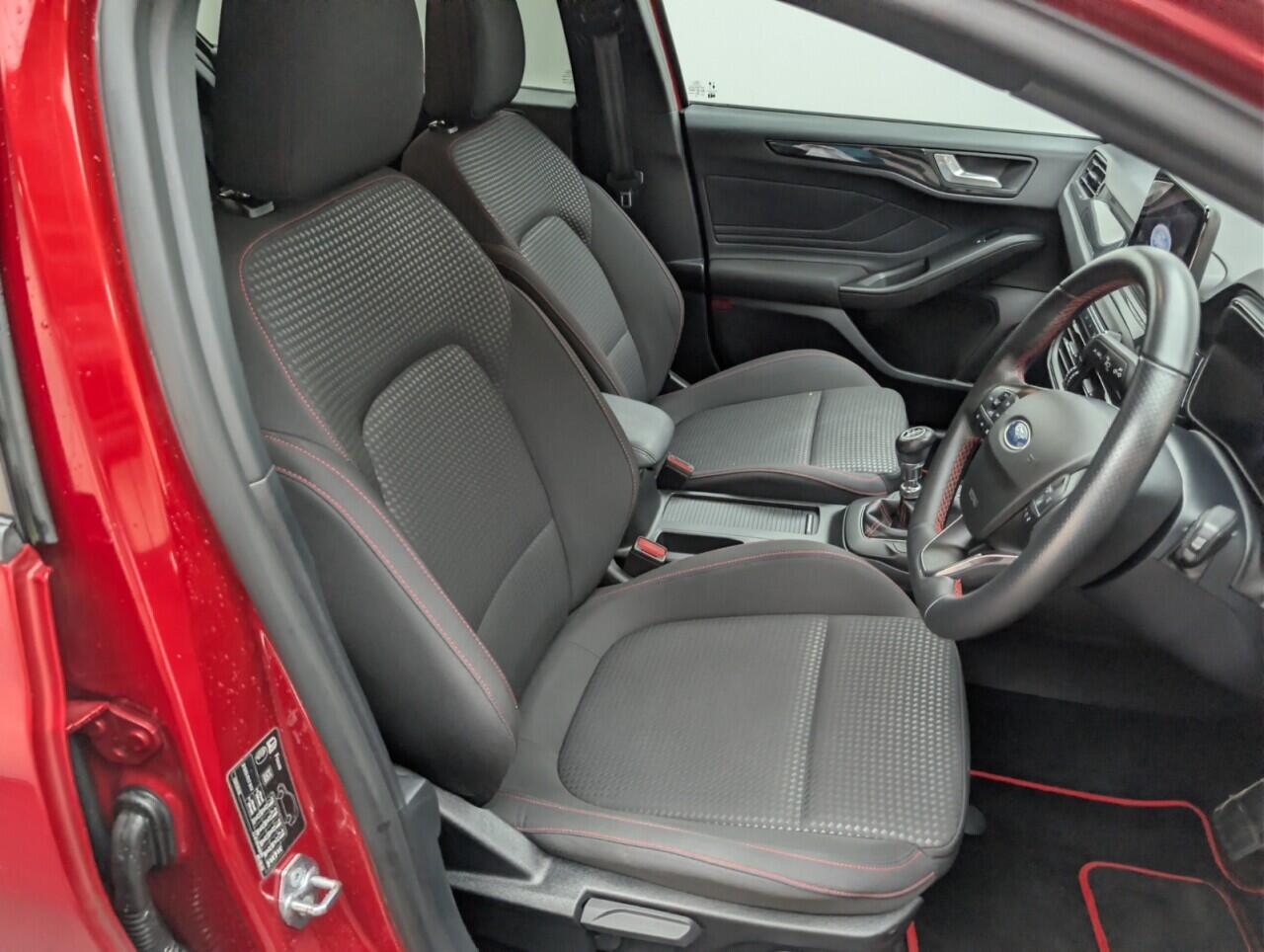 Used Ford Focus 2021 for sale - 77074094: Photo 12