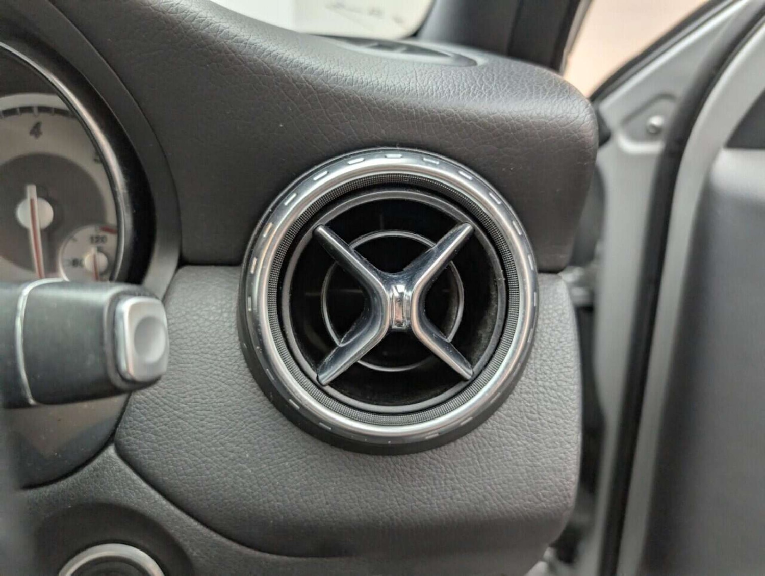 Used Mercedes-Benz GLA 2016 for sale - 77714072: Photo 21