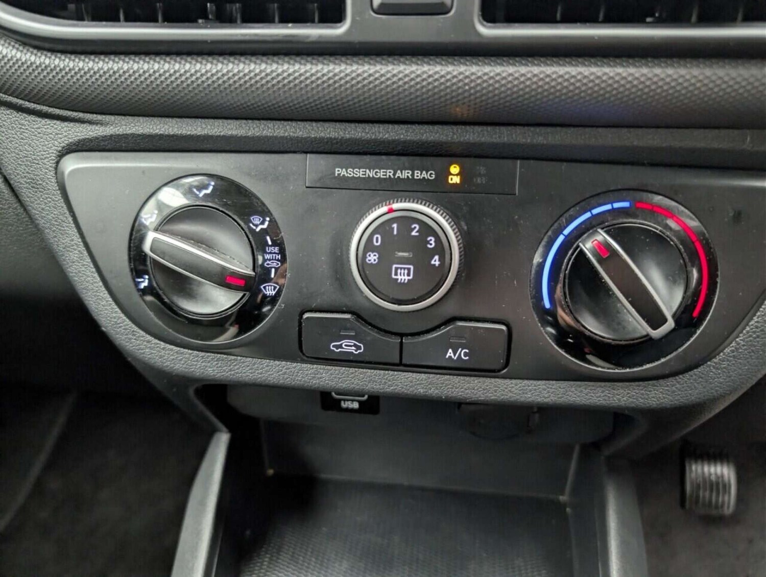 Used Hyundai i10 2021 for sale - 77713128: Photo 15