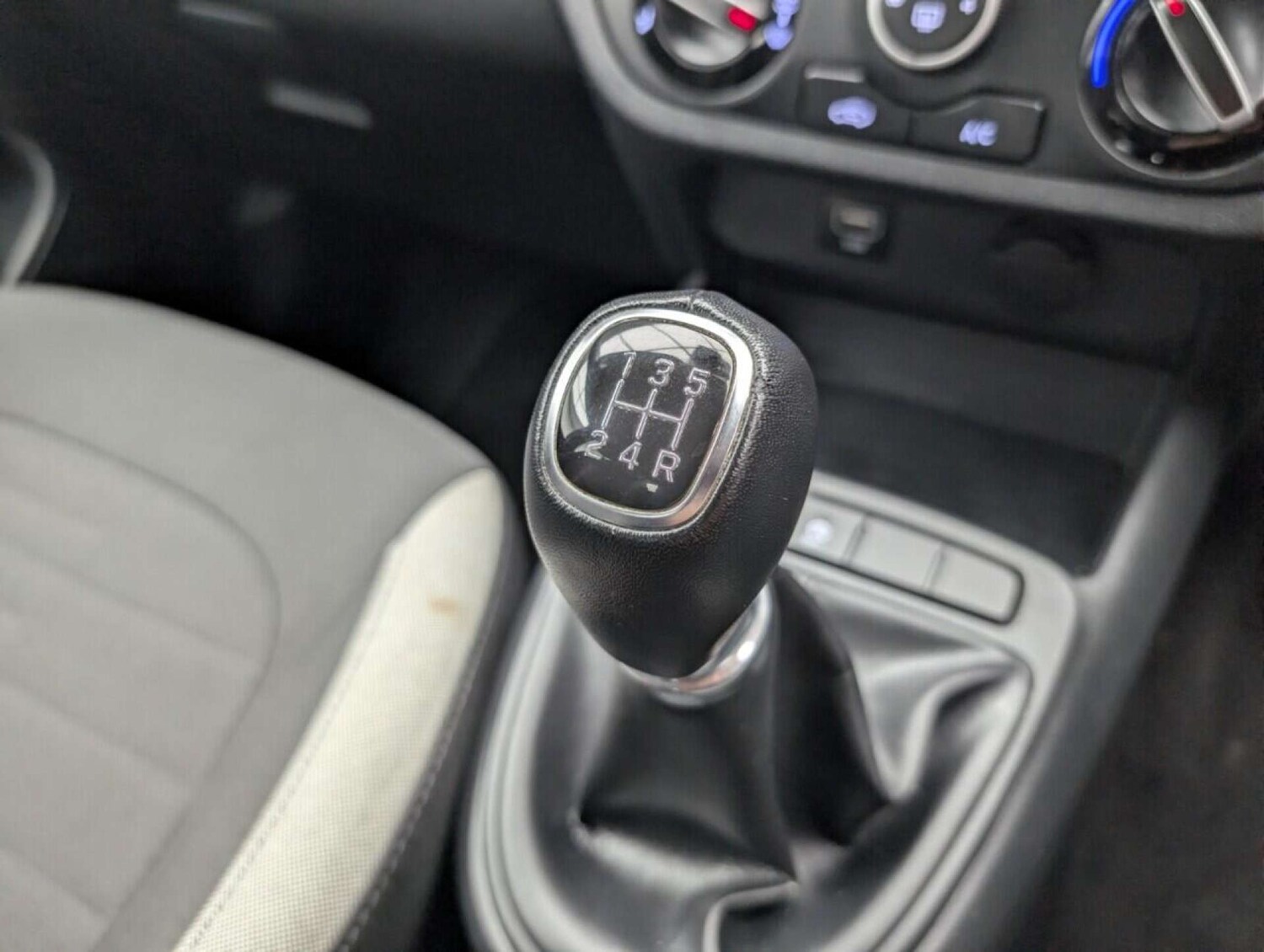 Used Hyundai i10 2021 for sale - 77713128: Photo 16