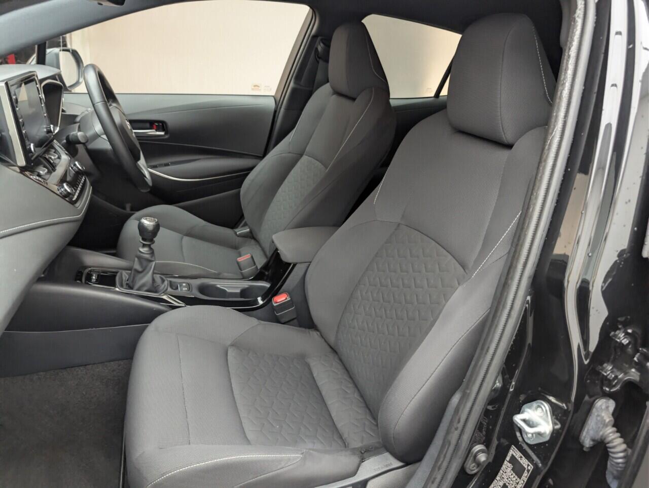 Used Toyota Corolla 2019 for sale - 76456703: Photo 28