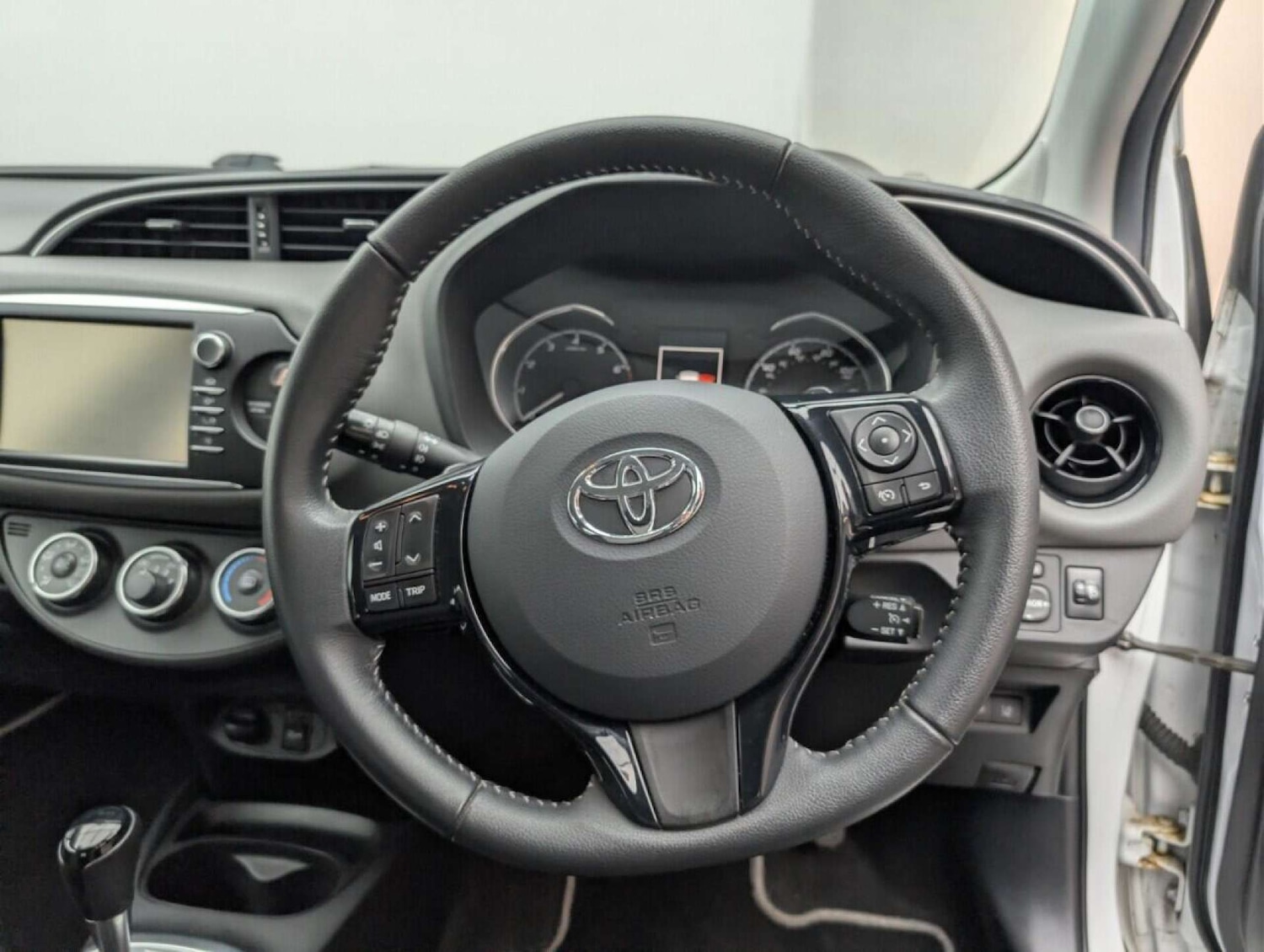 Used Toyota Yaris 2019 for sale - 77713033: Photo 22