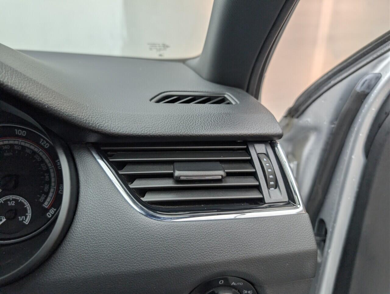 Used Skoda Octavia 2019 for sale - 76865138: Photo 21