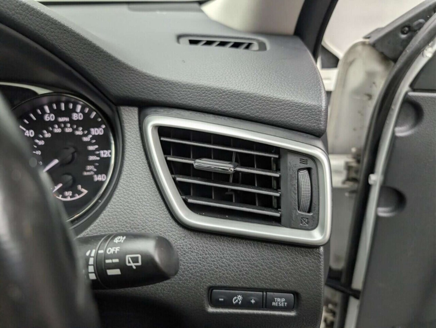 Used Nissan X-Trail 2016 for sale - 77713392: Photo 21