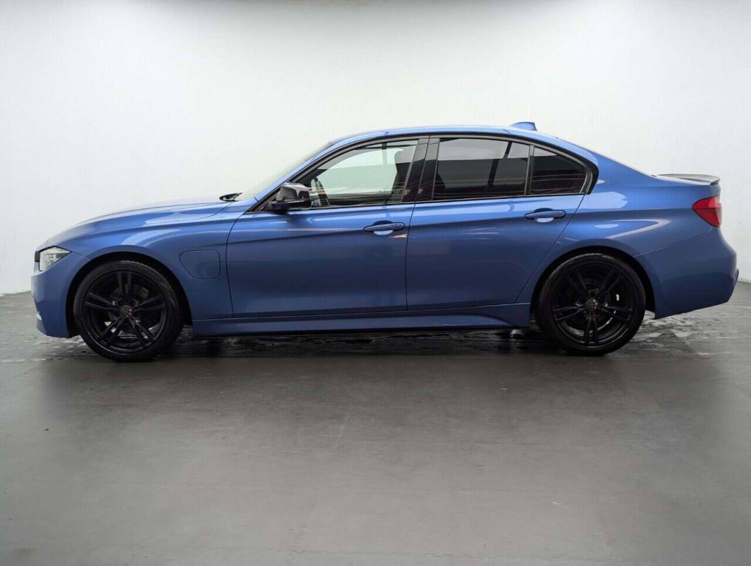 Used BMW 3 Series 2016 for sale - 77713675: Photo 4