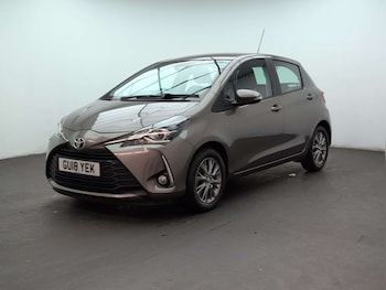 Used Toyota Yaris 2018 for sale - 79432699: Photo