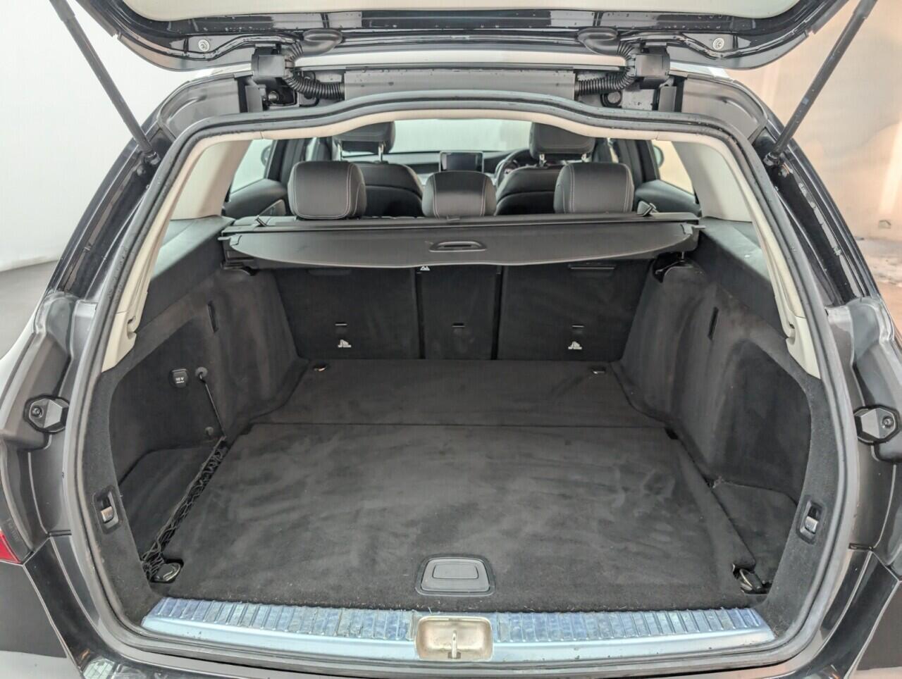 Used Mercedes-Benz C Class 2017 for sale - 76424676: Photo 26