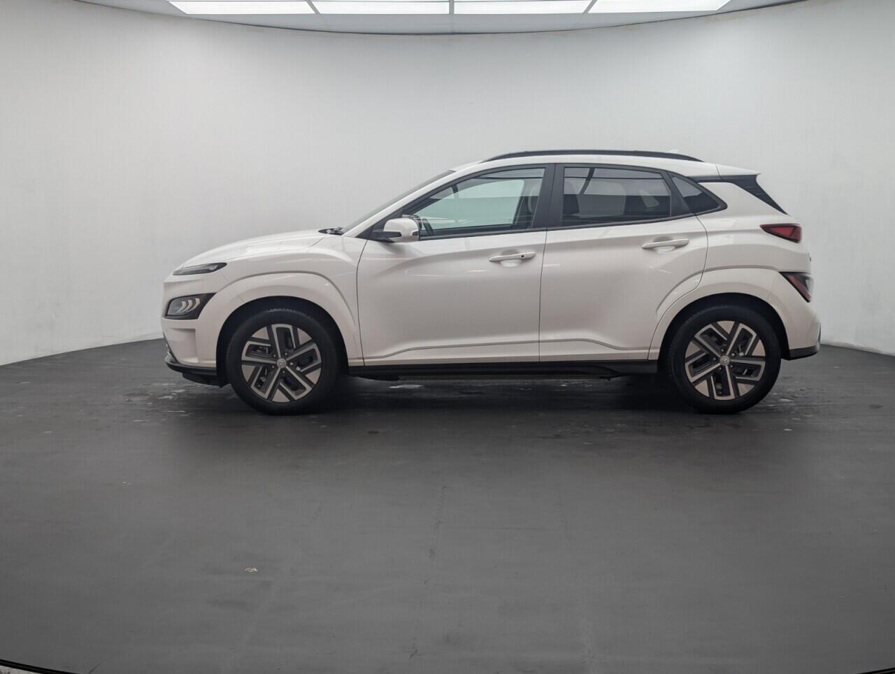 Used Hyundai KONA 2023 for sale - 76423473: Photo 4