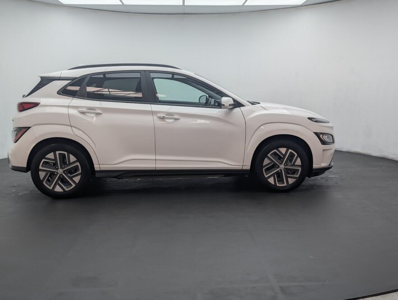 Used Hyundai KONA 2023 for sale - 76423473: Photo 8
