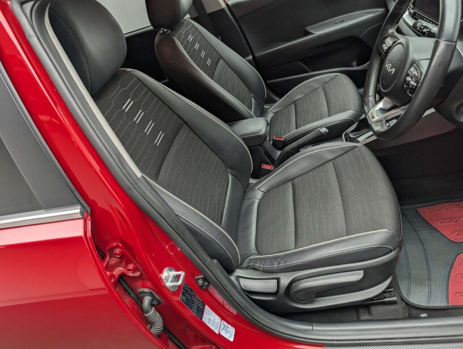 Used Kia Stonic 2021 for sale - 77713932: Photo 11