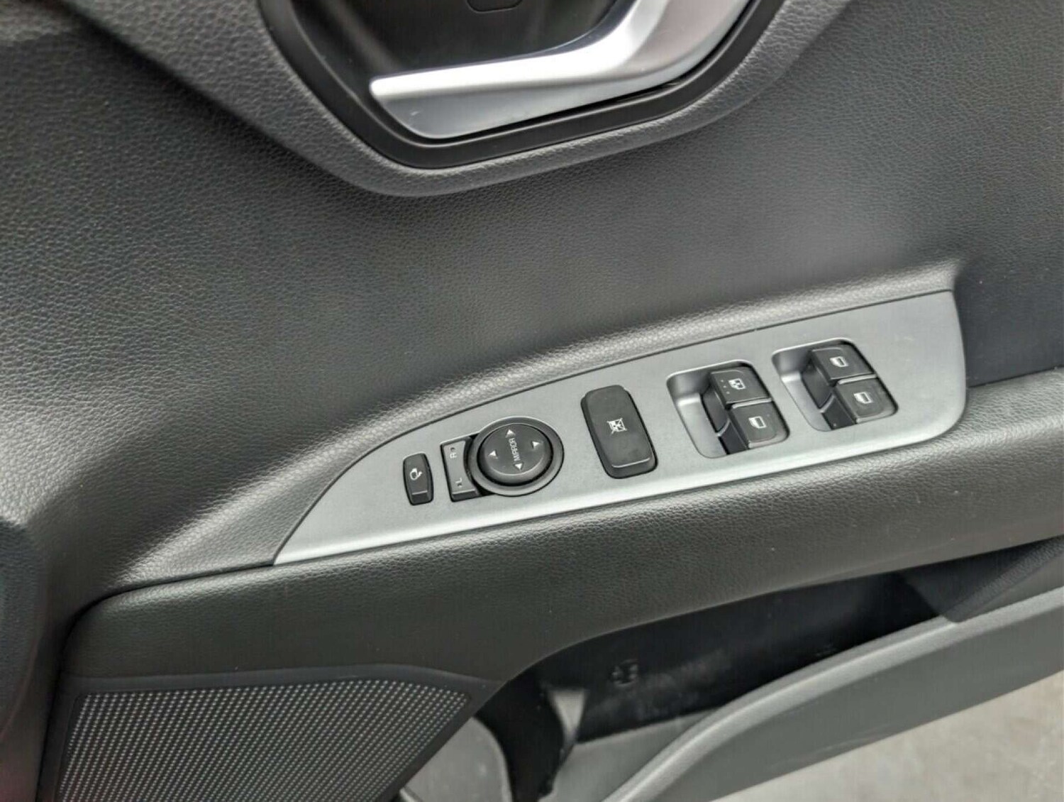 Used Kia Stonic 2021 for sale - 77713932: Photo 22