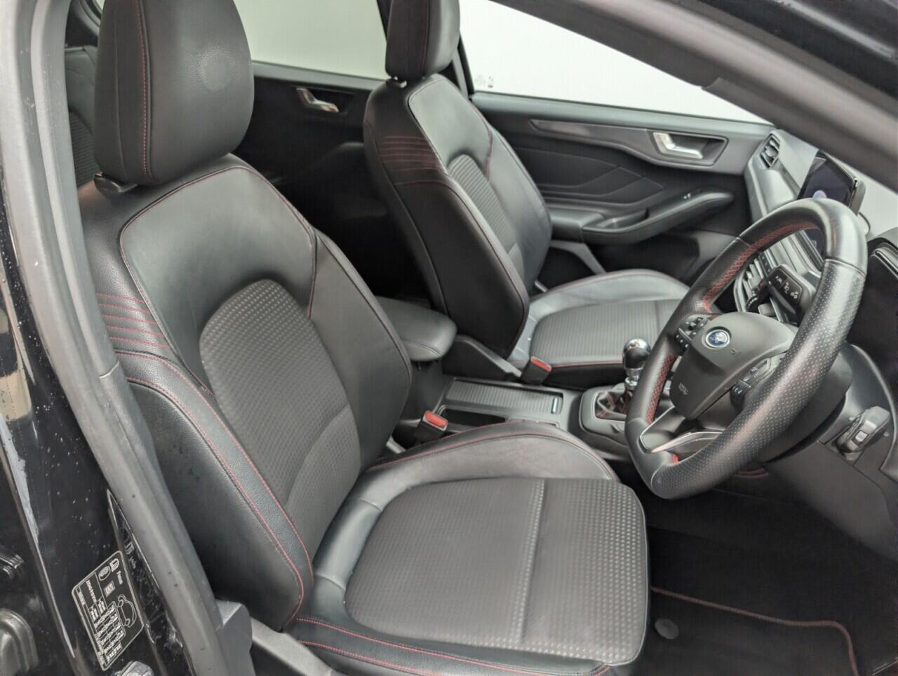 Used Ford Focus 2020 for sale - 76550931: Photo 12