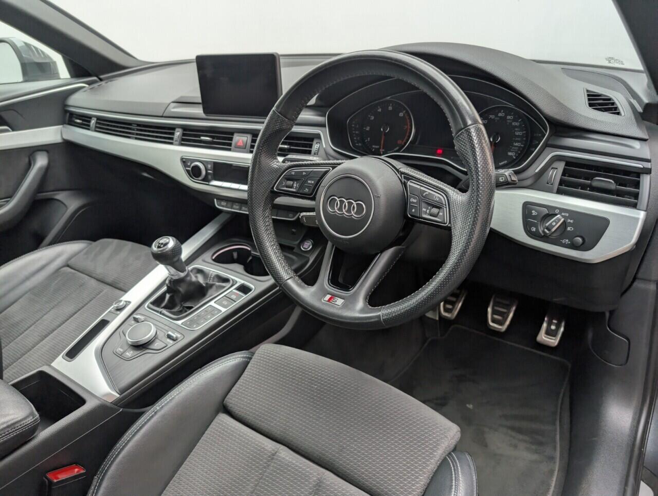 Used Audi A4 Avant 2019 for sale - 76423472: Photo 11
