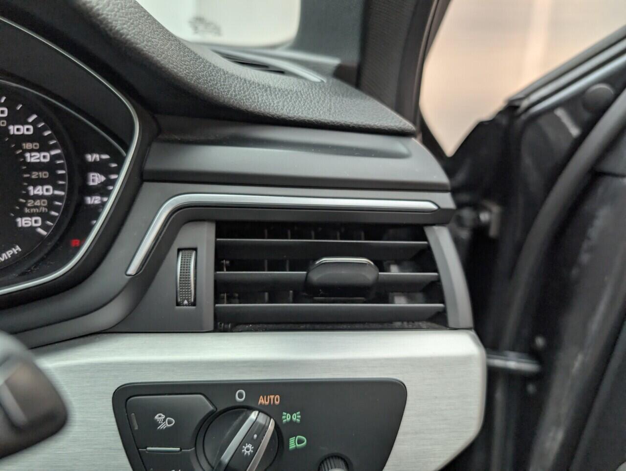 Used Audi A4 Avant 2019 for sale - 76423472: Photo 21