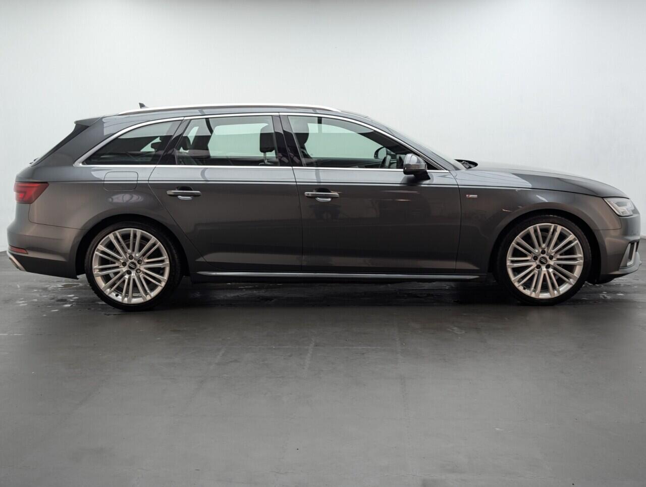 Used Audi A4 Avant 2019 for sale - 76423472: Photo 9