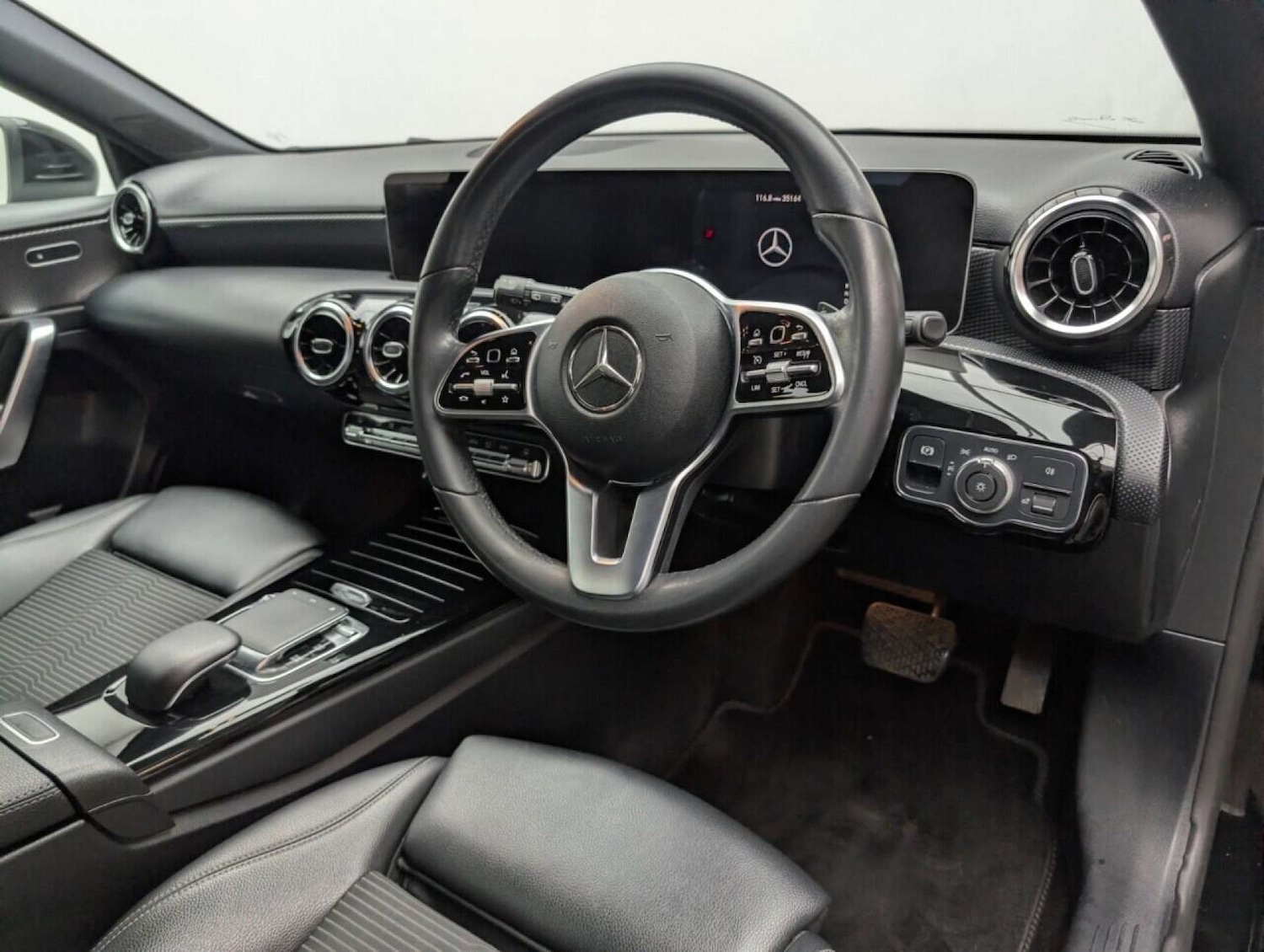 Used Mercedes-Benz A-Class 2018 for sale - 77714864: Photo 11