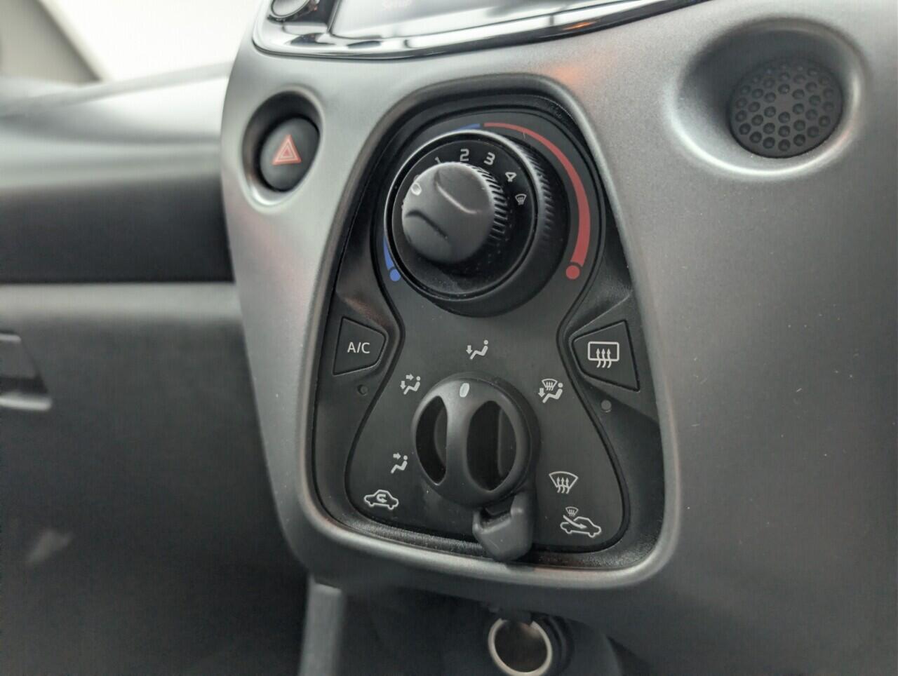 Used Toyota AYGO 2022 for sale - 76765864: Photo 16