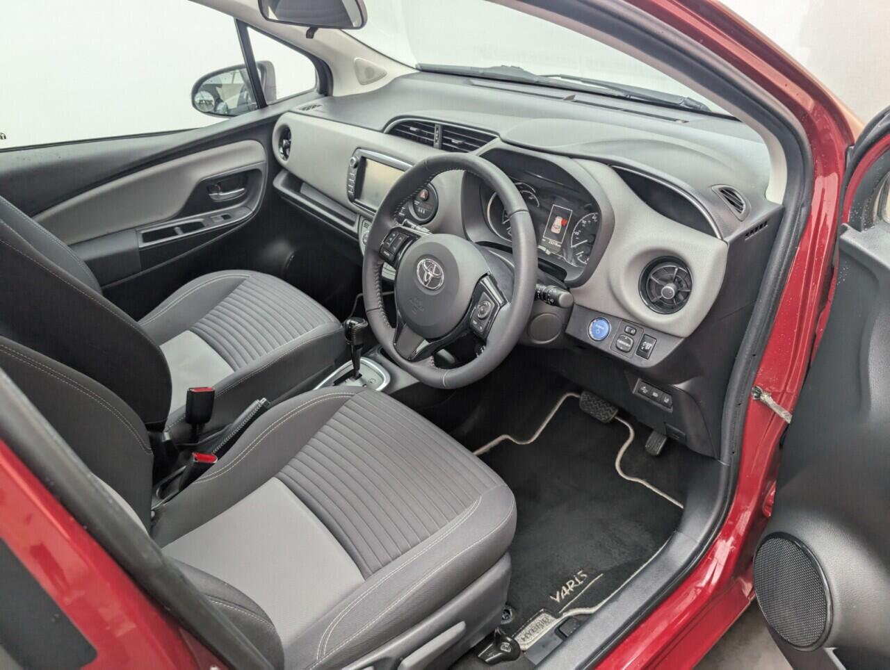 Used Toyota Yaris 2019 for sale - 76423241: Photo 11