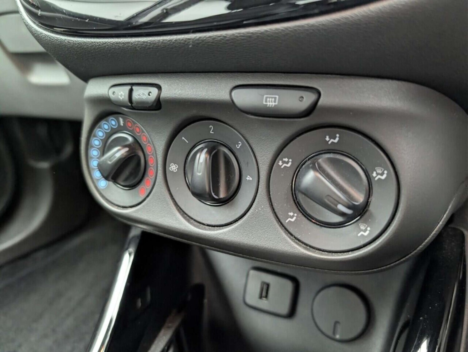 Used Vauxhall Corsa 2016 for sale - 77714281: Photo 15