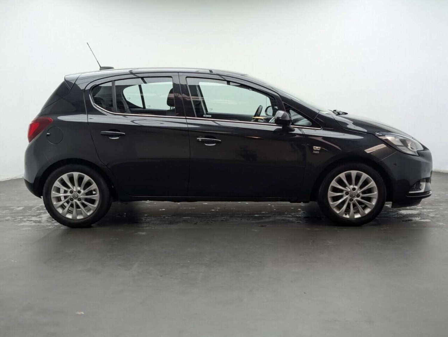 Used Vauxhall Corsa 2016 for sale - 77714281: Photo 9