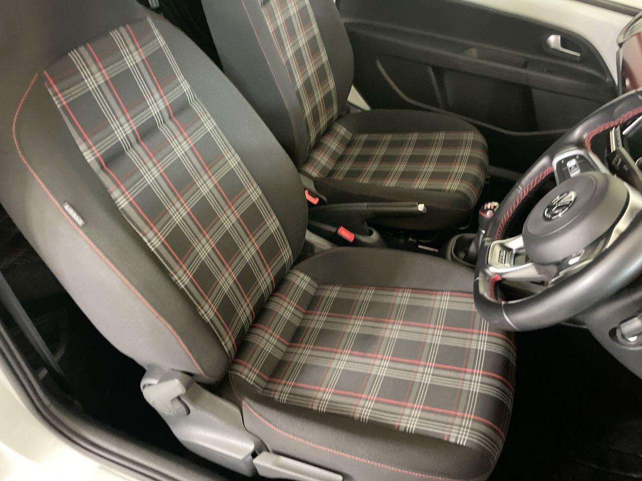 Used Volkswagen up! 2018 for sale - 77550433: Photo 23