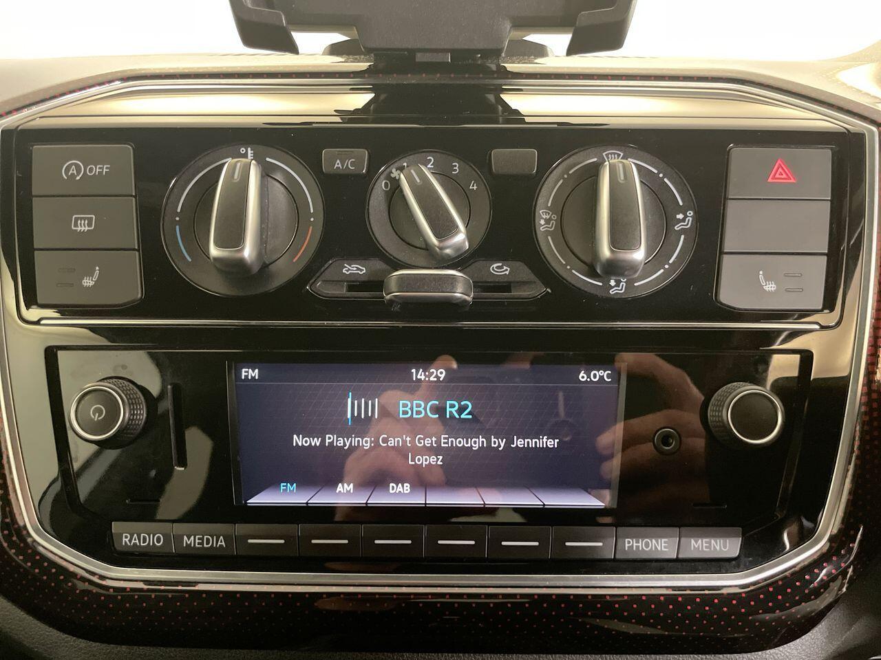 Used Volkswagen up! 2018 for sale - 77550433: Photo 24