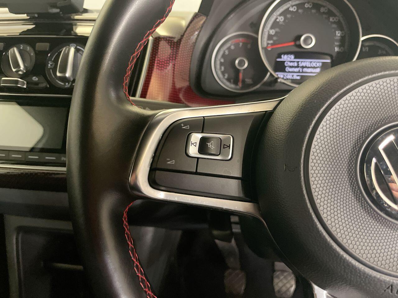 Used Volkswagen up! 2018 for sale - 77550433: Photo 30