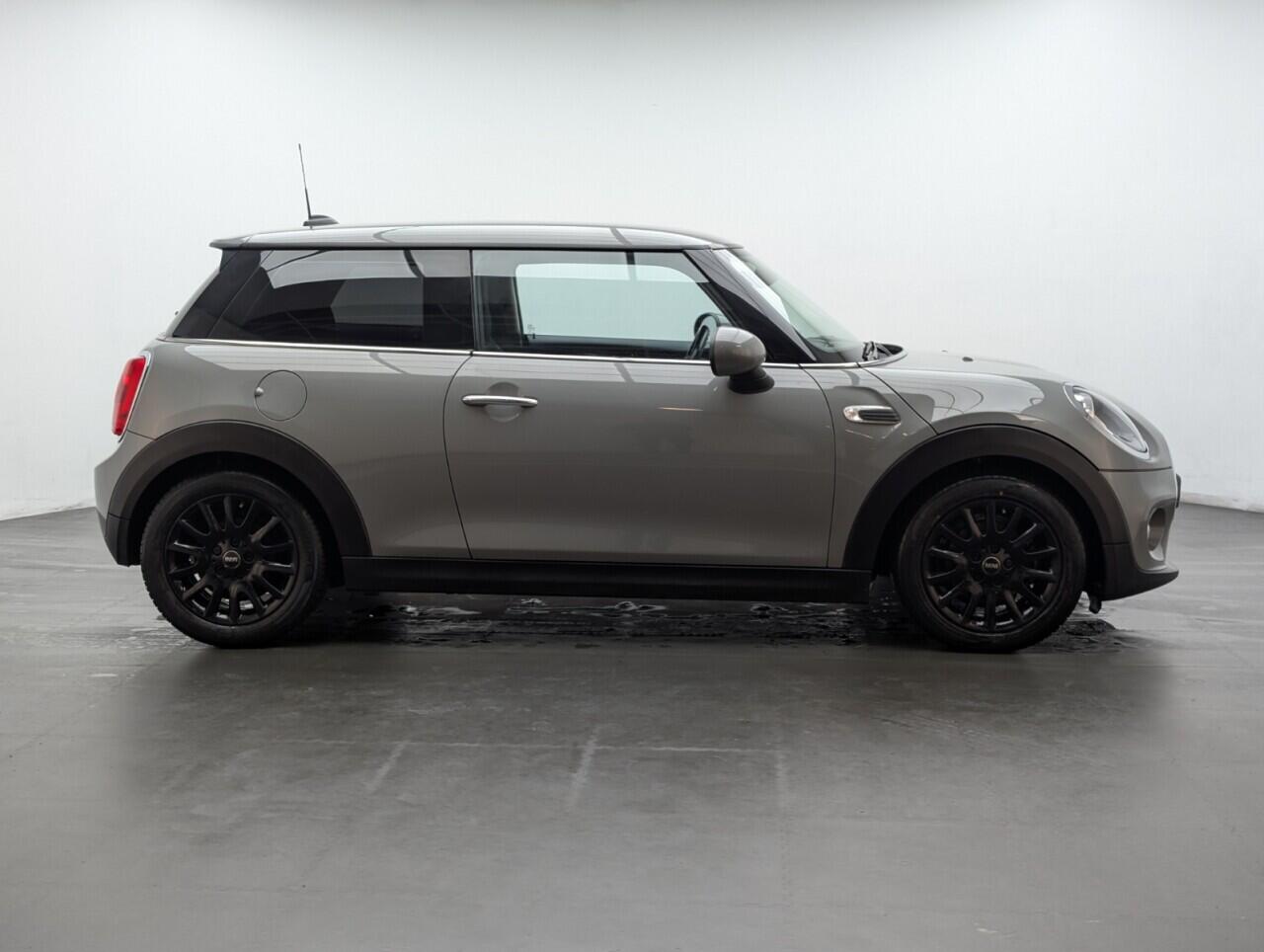 Used MINI Hatch 2016 for sale - 76743544: Photo 9