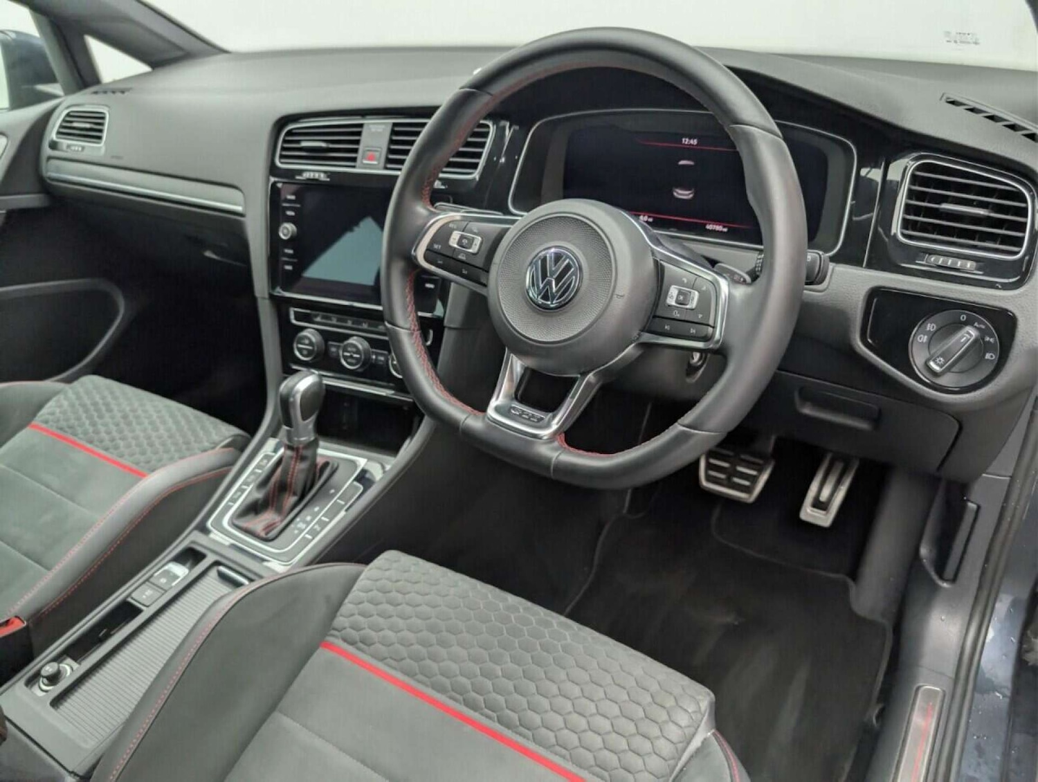 Used Volkswagen Golf 2018 for sale - 77713764: Photo 11