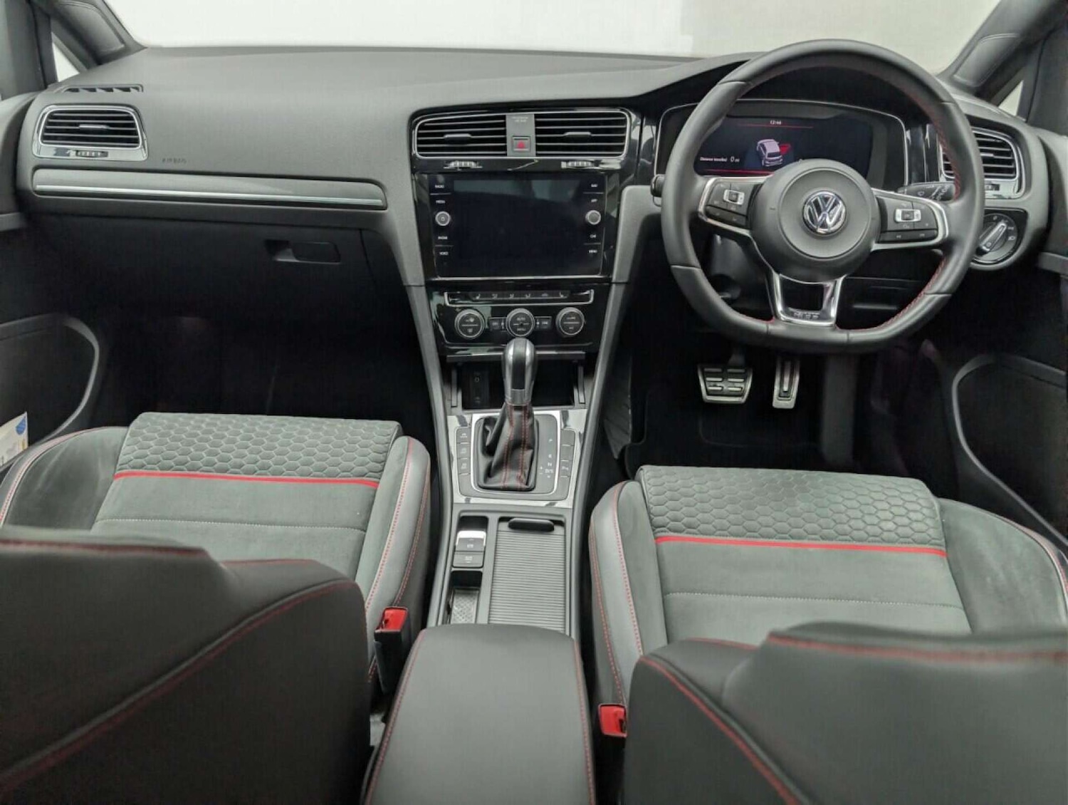 Used Volkswagen Golf 2018 for sale - 77713764: Photo 22