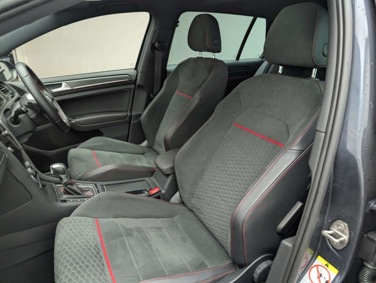 Used Volkswagen Golf 2018 for sale - 77713764: Photo 26