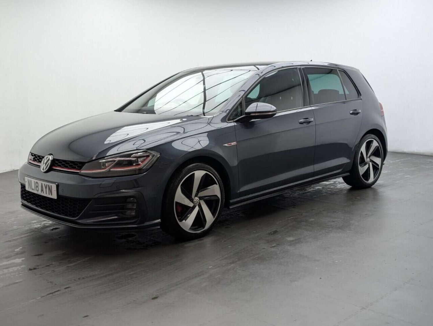 Used Volkswagen Golf 2018 for sale - 77713764: Photo 4