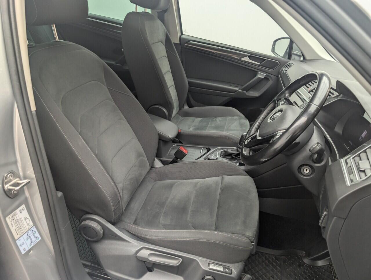 Used Volkswagen Tiguan 2017 for sale - 76422895: Photo 12