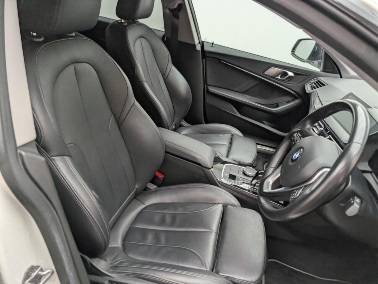 Used BMW 2 Series 2022 for sale - 76999000: Photo 12