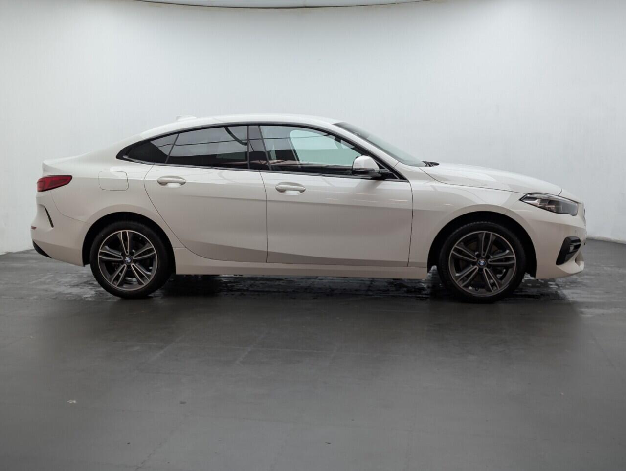 Used BMW 2 Series 2022 for sale - 76999000: Photo 9